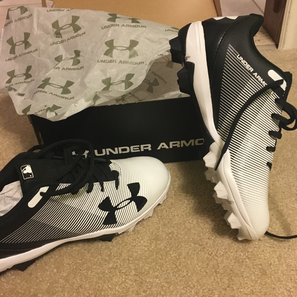 Under Armour baseball Cleats